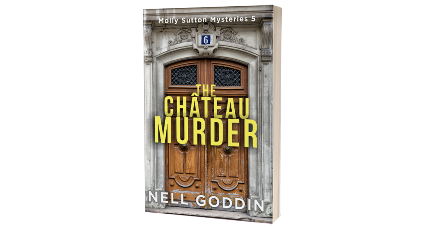 The Chateau Murder (Molly Sutton Mysteries 5)