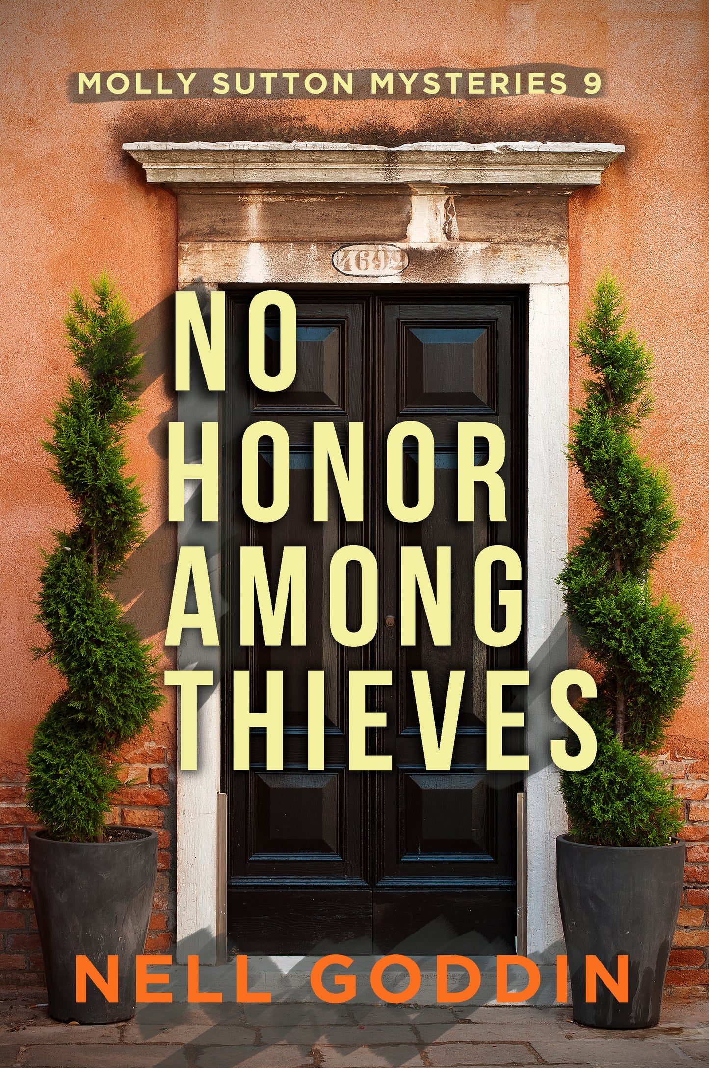 No Honor Among Thieves (Molly Sutton Mysteries 9)