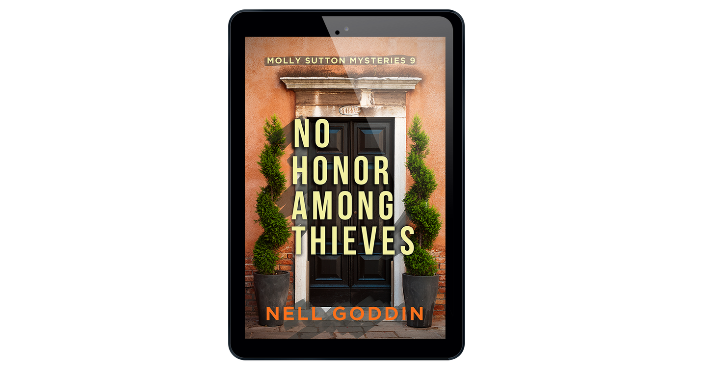 No Honor Among Thieves (Molly Sutton Mysteries 9)
